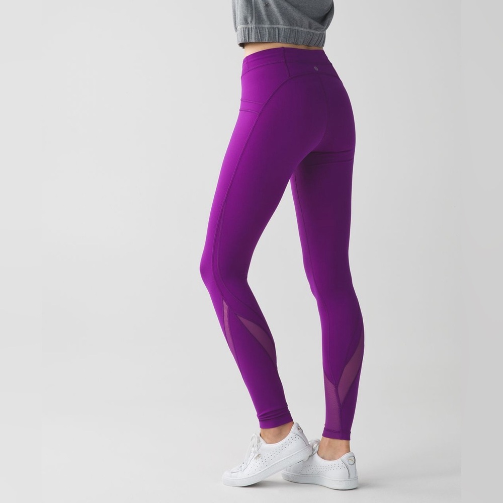 lululemon free flow tight ‘Tender Violet’ purple — size 4